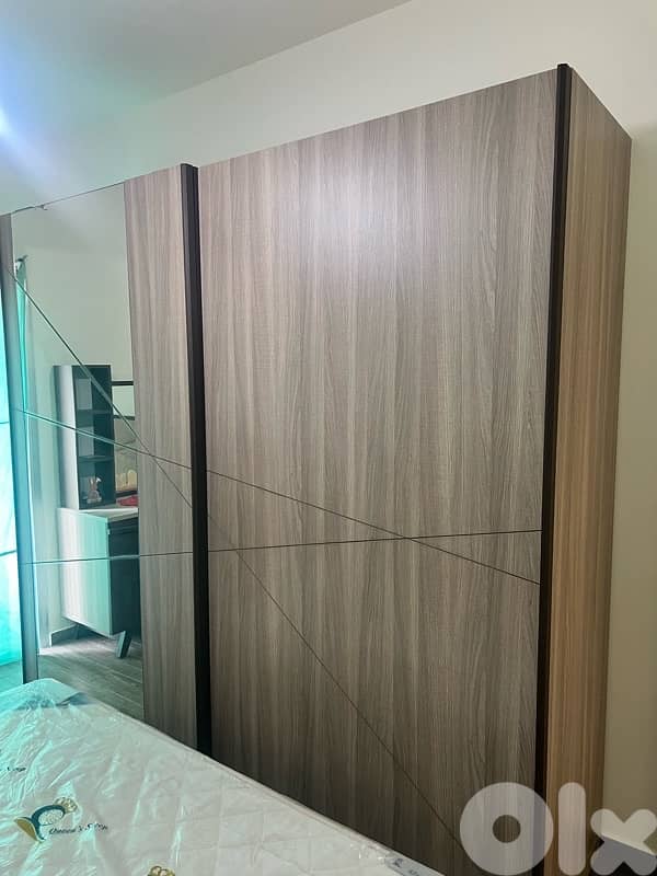 Bedroom / غرفة نوم 5