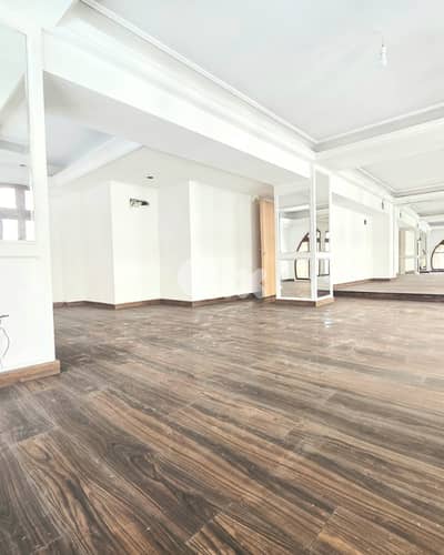 RAO26-5020 Office 220 sqm for Rent – Downtown