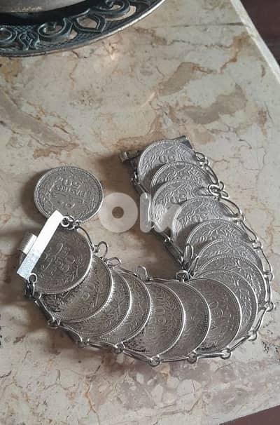 اسوارة ٥٠ قرش لبنانيه