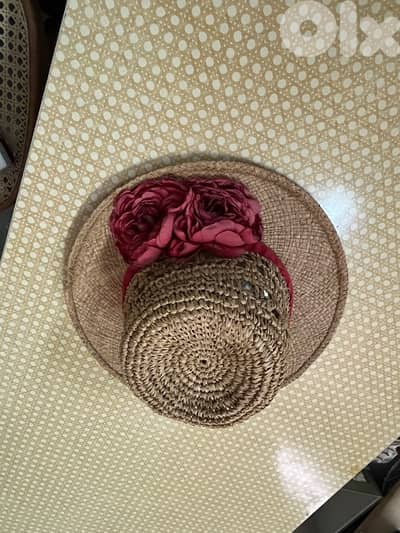 DKNY woman’s hat