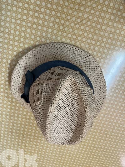 H&M woman’s hat