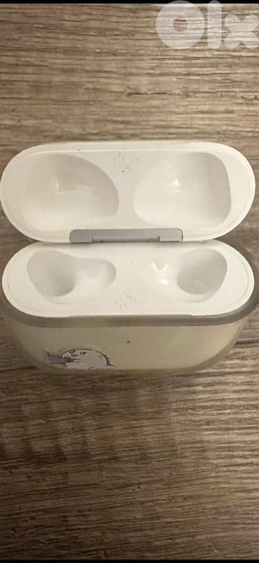 AirPods Pro 2 charging case only ( Apple Store )