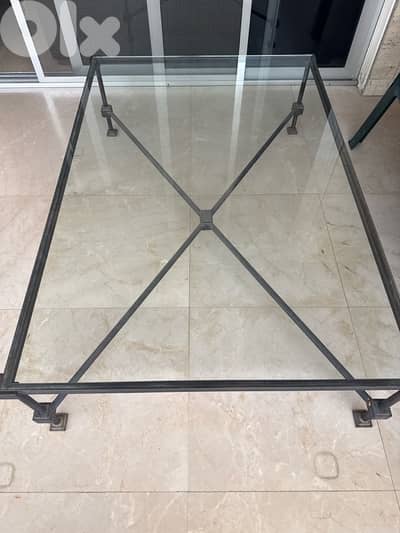 table indoor or outdoor