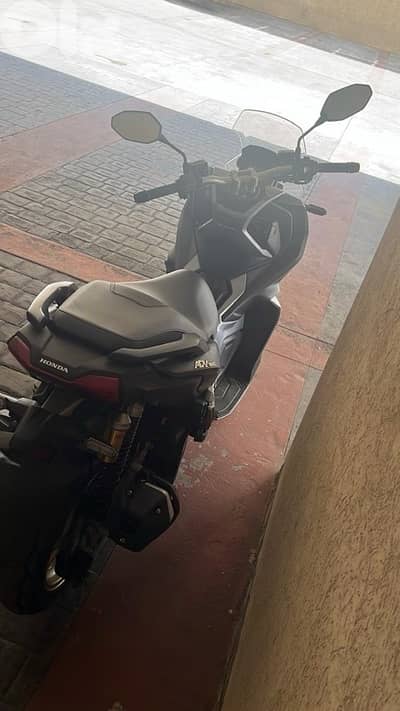 Honda Adv 150