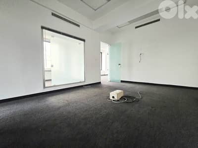 RAO26-5021 Office 100 m²  for Rent – Downtown (Prime Location)