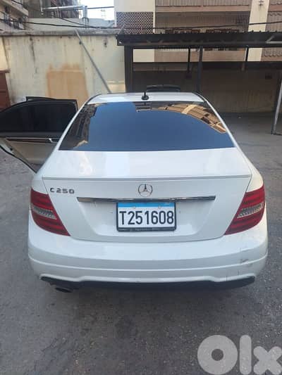 Mercedes-Benz C-Class 2012