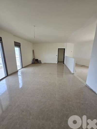 Apartment for sale in jouret el ballout شقة للبيع في جورة البلوط