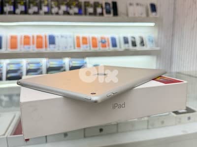 Apple IPad 7 32 Gb super clean condition