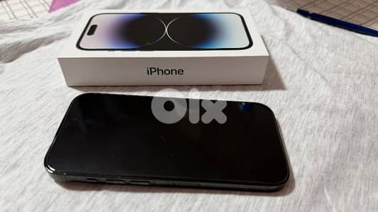 iphone 14pro- with charger+covers