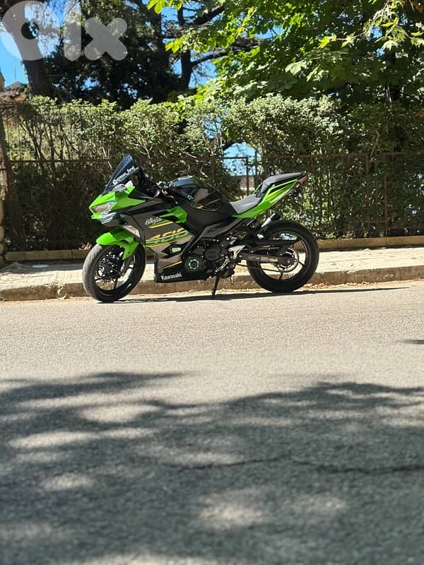 Kawasaki Ninja 400 KRT Edition 1