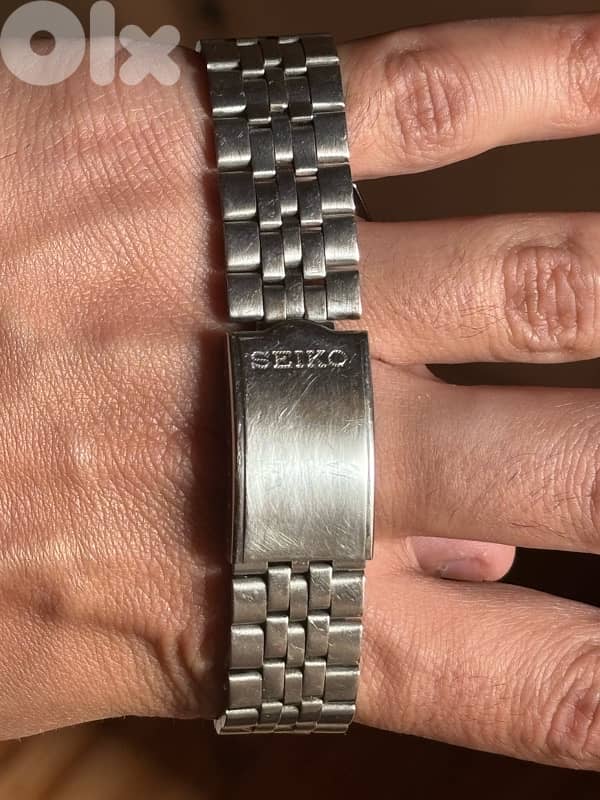 Vintage Seiko 5 Automatic-Rare Linen Dial-Arabic/English Day-Oct 1985 2