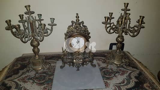 مشمعتين و ساعه اثريين