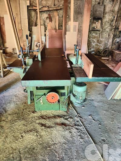 آلات وعدة منشرة للبيع