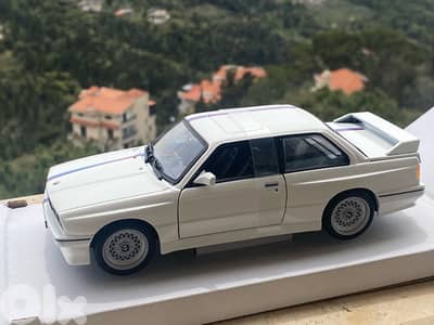 bmw e30 scale 1/24 diecast model car bburago