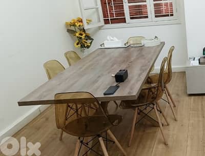 طاولة سفرة مع ٦ كراسي