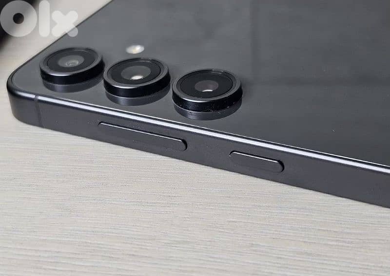 Samsung S24 FE ( 8/128 ) 4