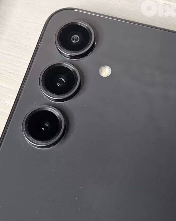 Samsung S24 FE ( 8/128 ) 5