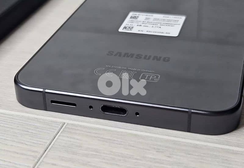 Samsung S24 FE ( 8/128 ) 6