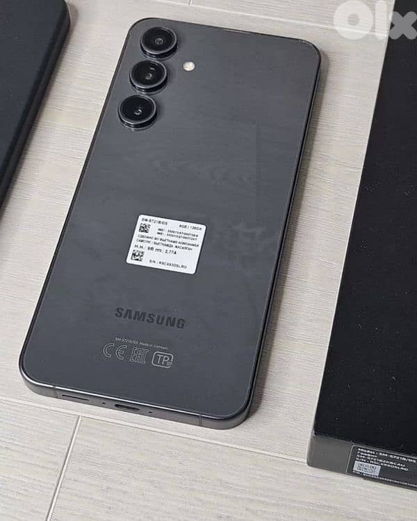 Samsung S24 FE ( 8/128 ) 7