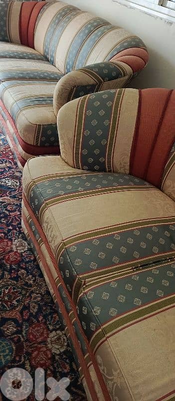 used living room as brand new 6