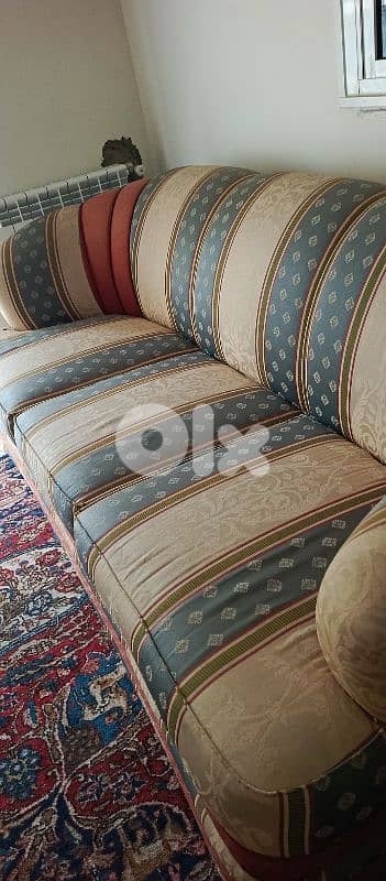 used living room as brand new 7