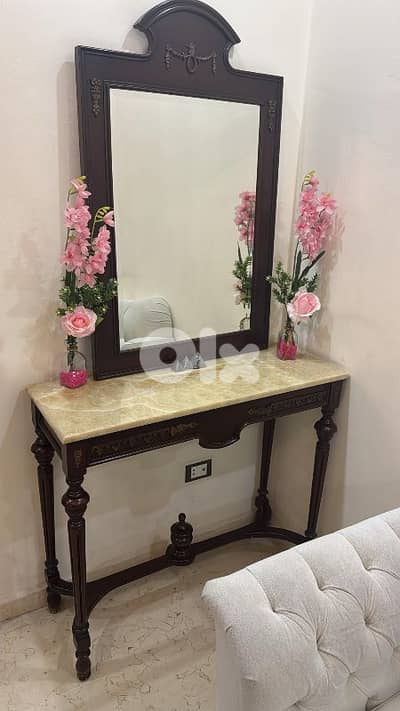 Frensh consol antique كونسول فرنسي ناعم مع مراي خشب جوز تنزيل