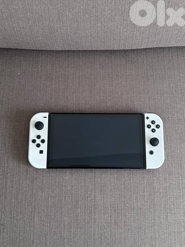 Nintendo Switch OLED White – Full Set + Case 2
