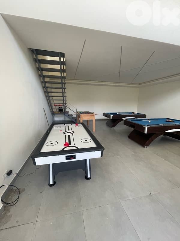 Air Hockey table 7ft 4