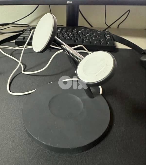 Belkin Apple 3 in 1 Magsafe Charger 1