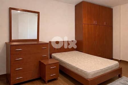Full bedroom-used (good condition).