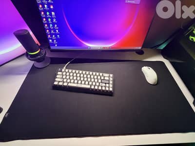 Hyperx mouse pad xxl used 1 month still clean no box