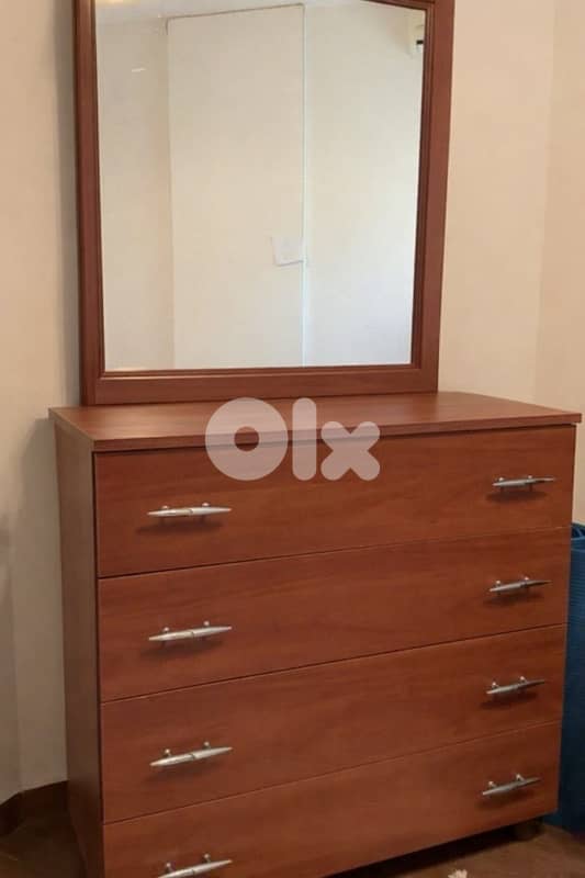 Full bedroom-used (good condition). 1