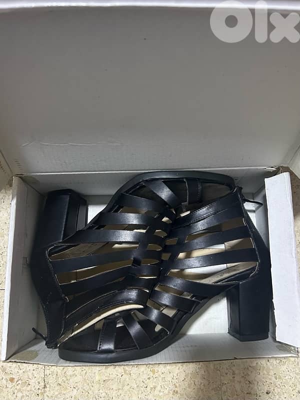كعب اسود black heels 1