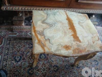 طاولة وج رخام