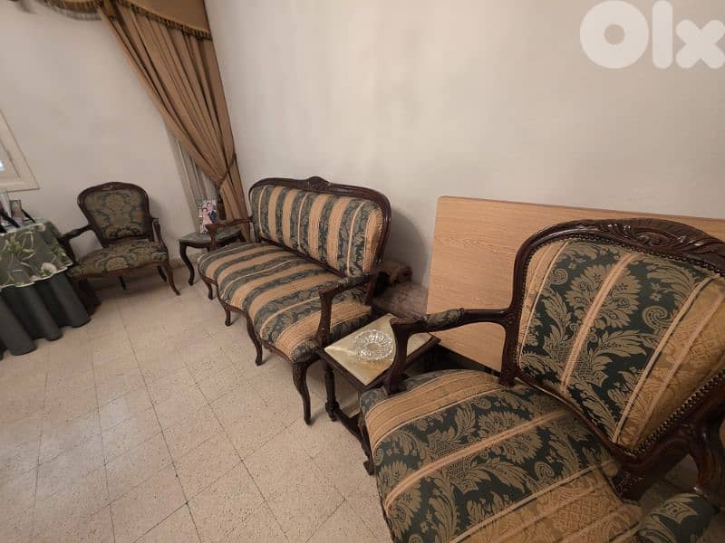 Salon for sales in excellent condition 2