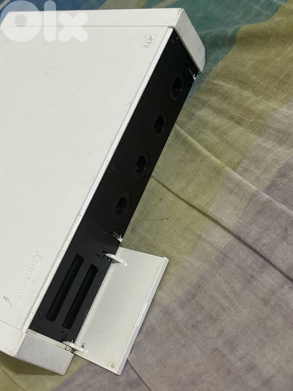 Nintendo Wii (Original RVL-001) GameCube Compatible Console Bundle-USA 3