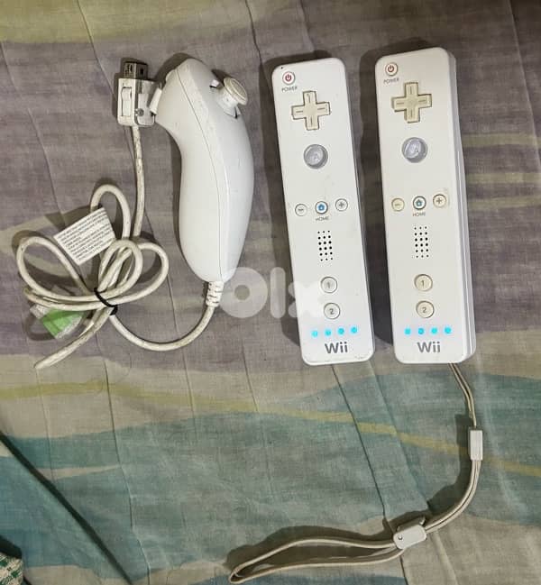 Nintendo Wii (Original RVL-001) GameCube Compatible Console Bundle-USA 5