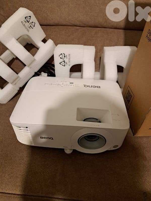 BenQ MX560 4000 ANSI Lumens XGA 1