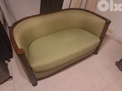 كنبايتان لون فستق (بحاجة لتنجيد) / 2 sofas