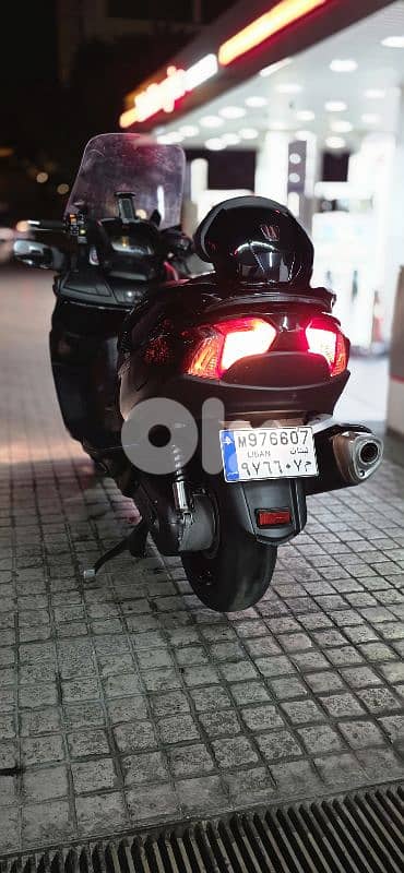 Suzuki burgman 650LX 3