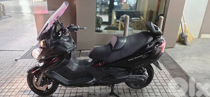 Suzuki burgman 650LX 4