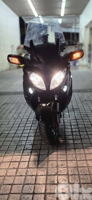 Suzuki burgman 650LX 6