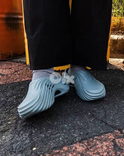 New Crocs Echo Wave women