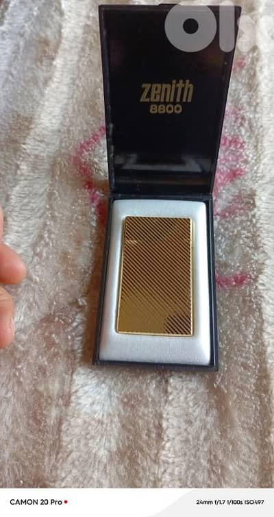 zenith 8800 gold plated lighter still new