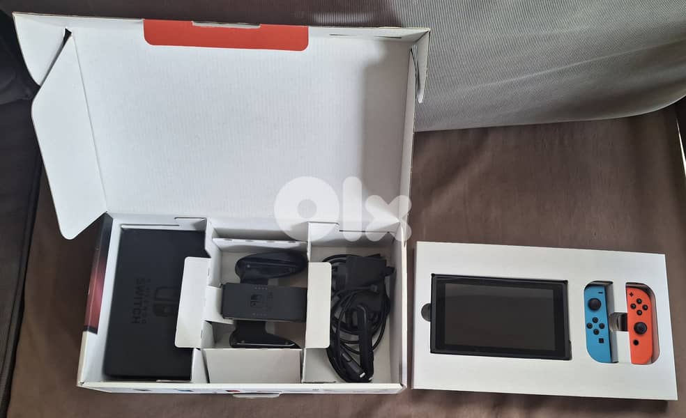 Modded Nintendo Switch V1 + 256GB SD 5