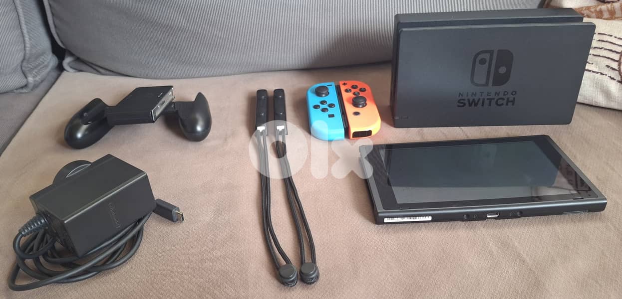 Modded Nintendo Switch V1 + 256GB SD 6