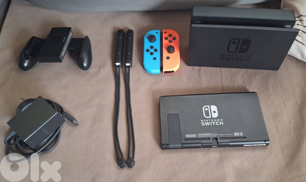 Modded Nintendo Switch V1 + 256GB SD 8