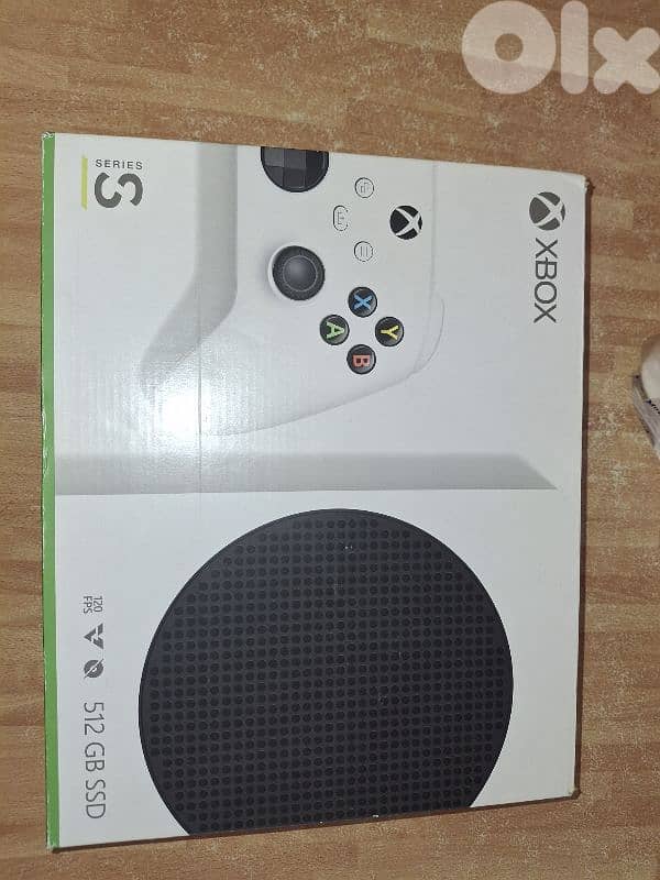 Barely Used Xbox Series S Bundle with Extra Controller and Top Games 3