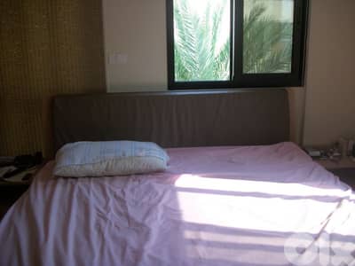 lit 180x200 cm +chevets+armoire