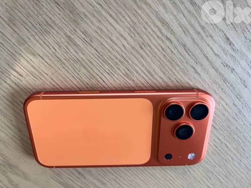 iphone 17 pro like new 2